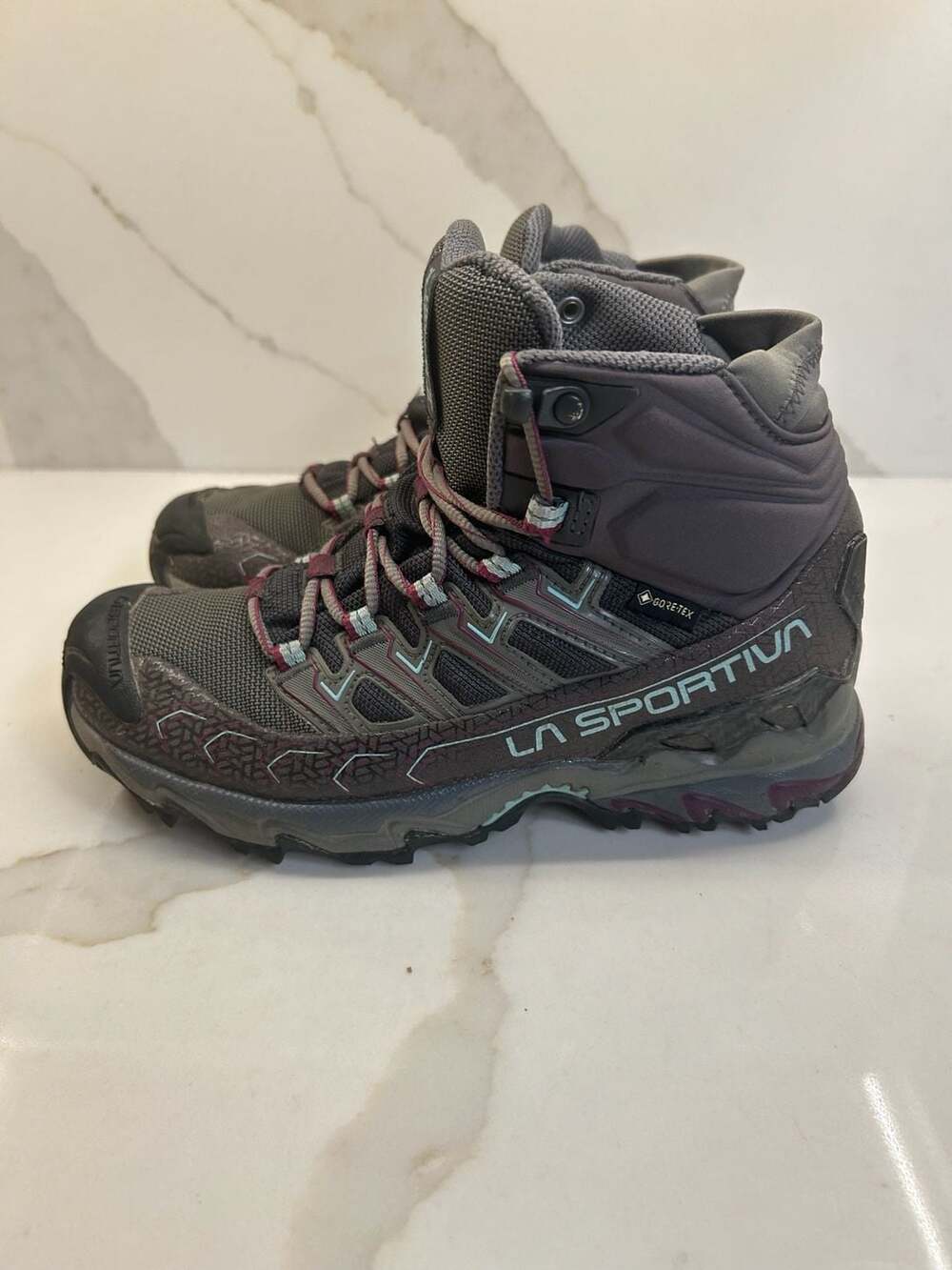 La Sportiva Ultra Raptor II Mid Woman GTX women's trekking boot (Size: 5.5)